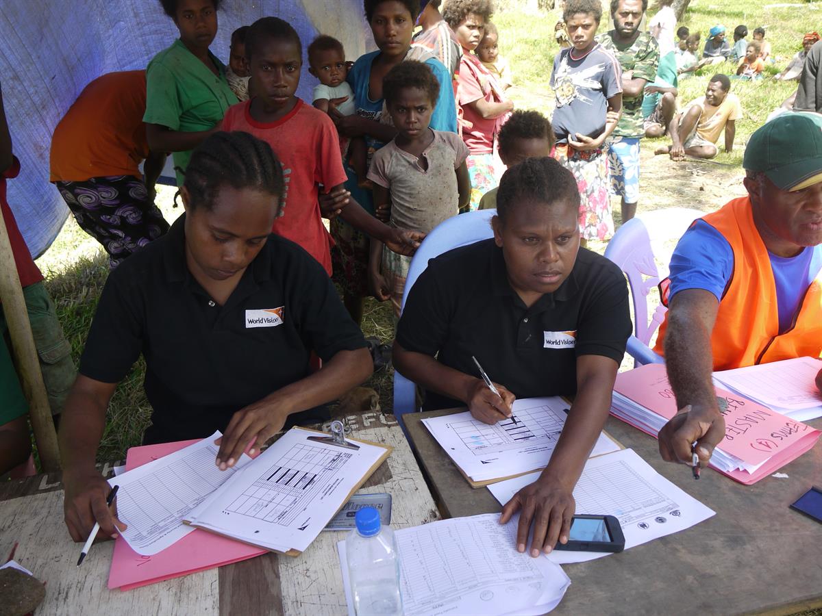 Nach Zyklon Pam: World Vision plant Hilfseinsatz für ein Jahr in Vanuatu