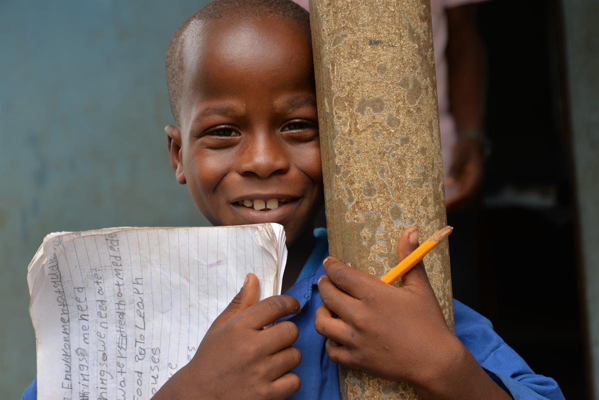 Schulen in Sierra Leone öffnen nach 9 Monaten wieder ihre Tore.