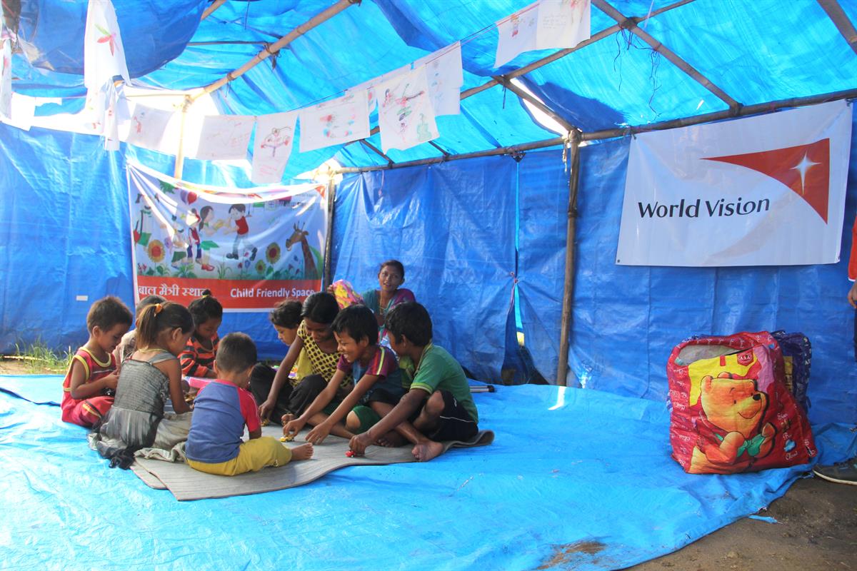 Ein Child Friendly Space im Bezirk Sindhuli - in diesen World Vision-Kinderschutzzentren können sich Kinder von den traumatischen Erlebnissen erholen.