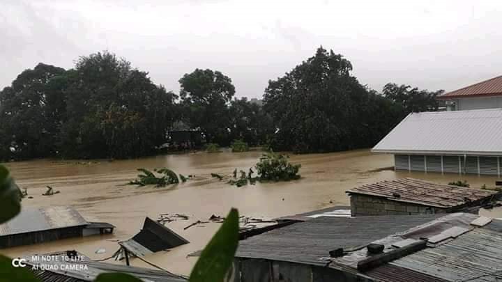 Schwere Überflutungen durch Taifun Vamco.