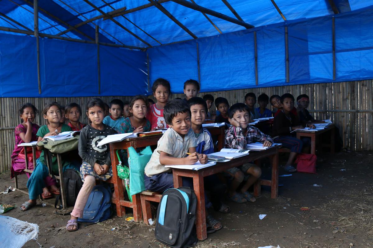 Kinder in einem Lernzentrum von World Vision in Sindhupalchowk, Nepal.