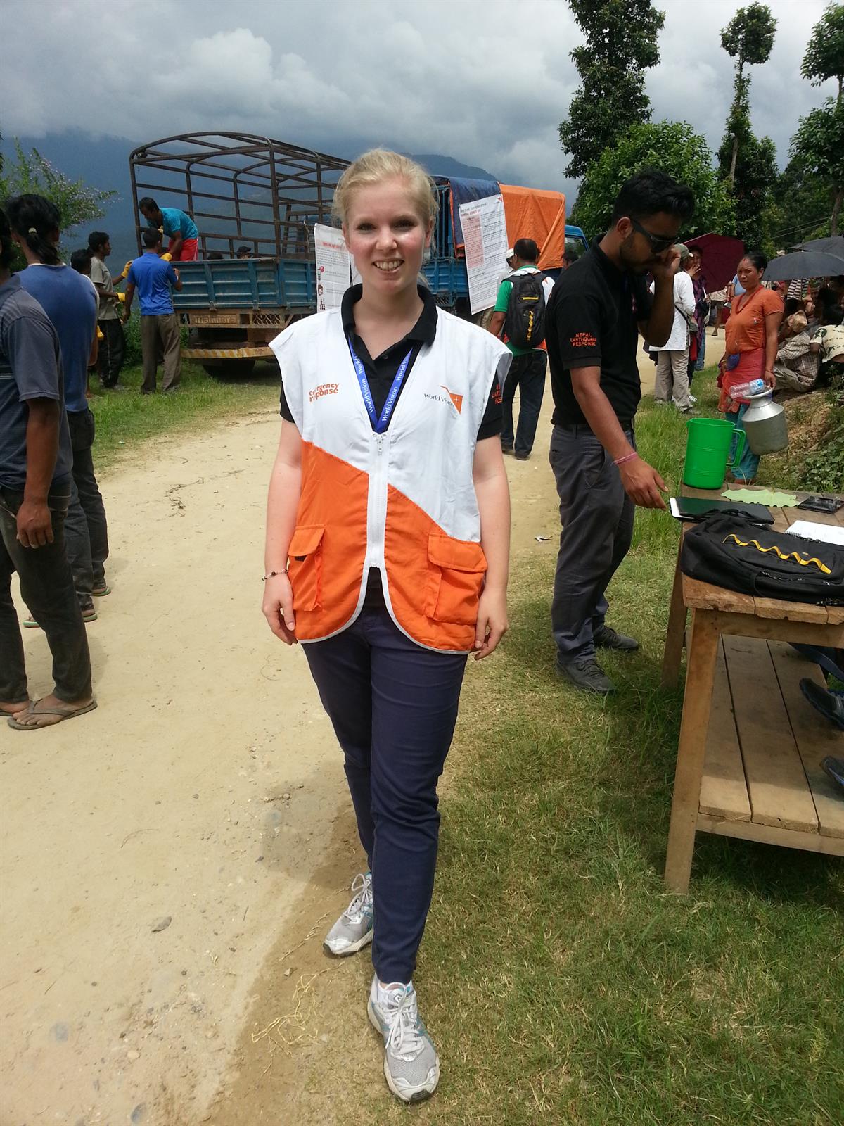 Justine Hildebrandt ist als Katastrophenhelferin für World Vision im Einsatz in Nepal.