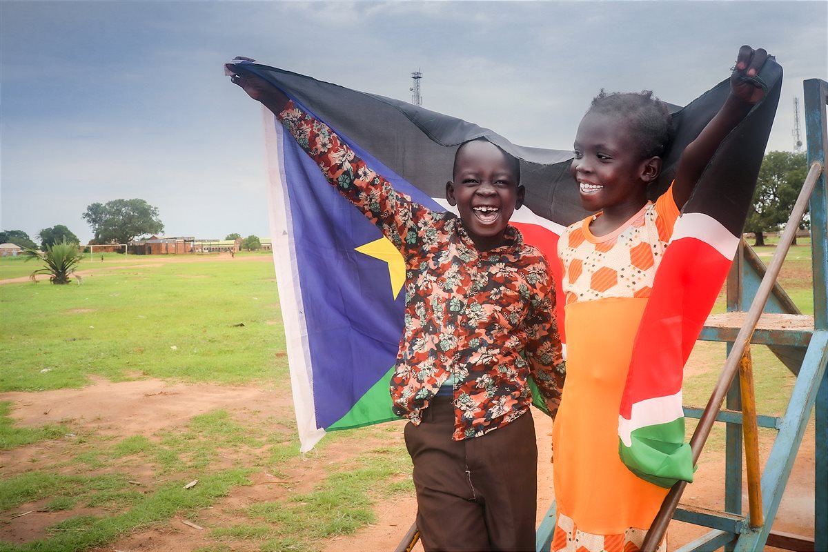 Kinder im Südsudan haben große Wünsche und Hoffnungen am 10. Unabhängigkeitstag