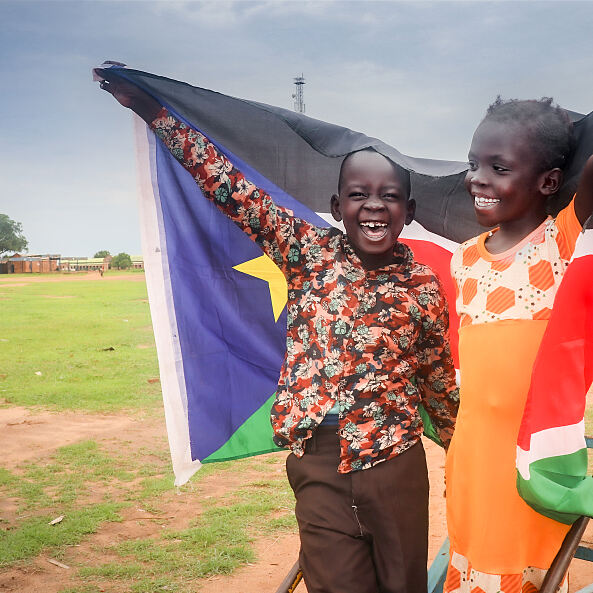 Kinder im Südsudan haben große Wünsche und Hoffnungen am 10. Unabhängigkeitstag